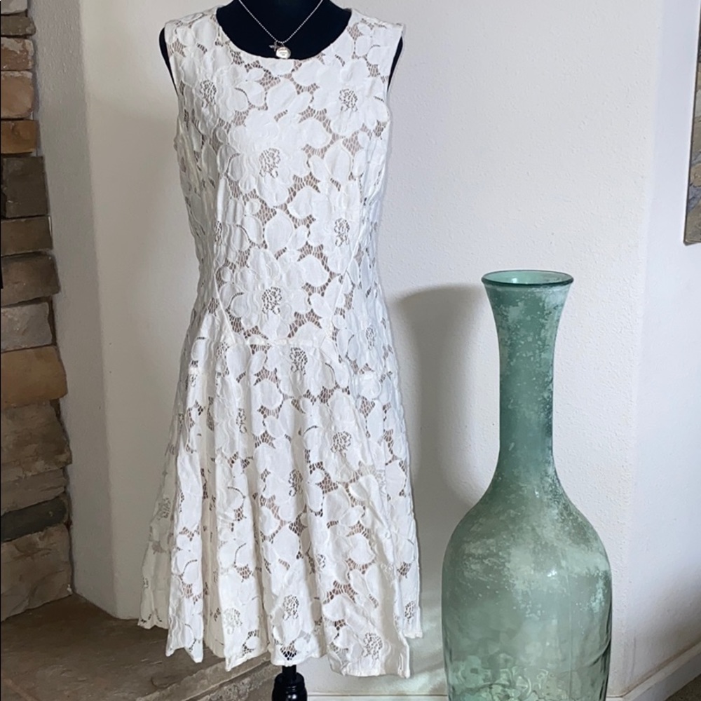 Tommy Hilfiger- White Lace Dress 🌿